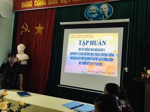 MỘT SỐ HÌNH ẢNH TẬP HUẤN NƯỚC SẠCH